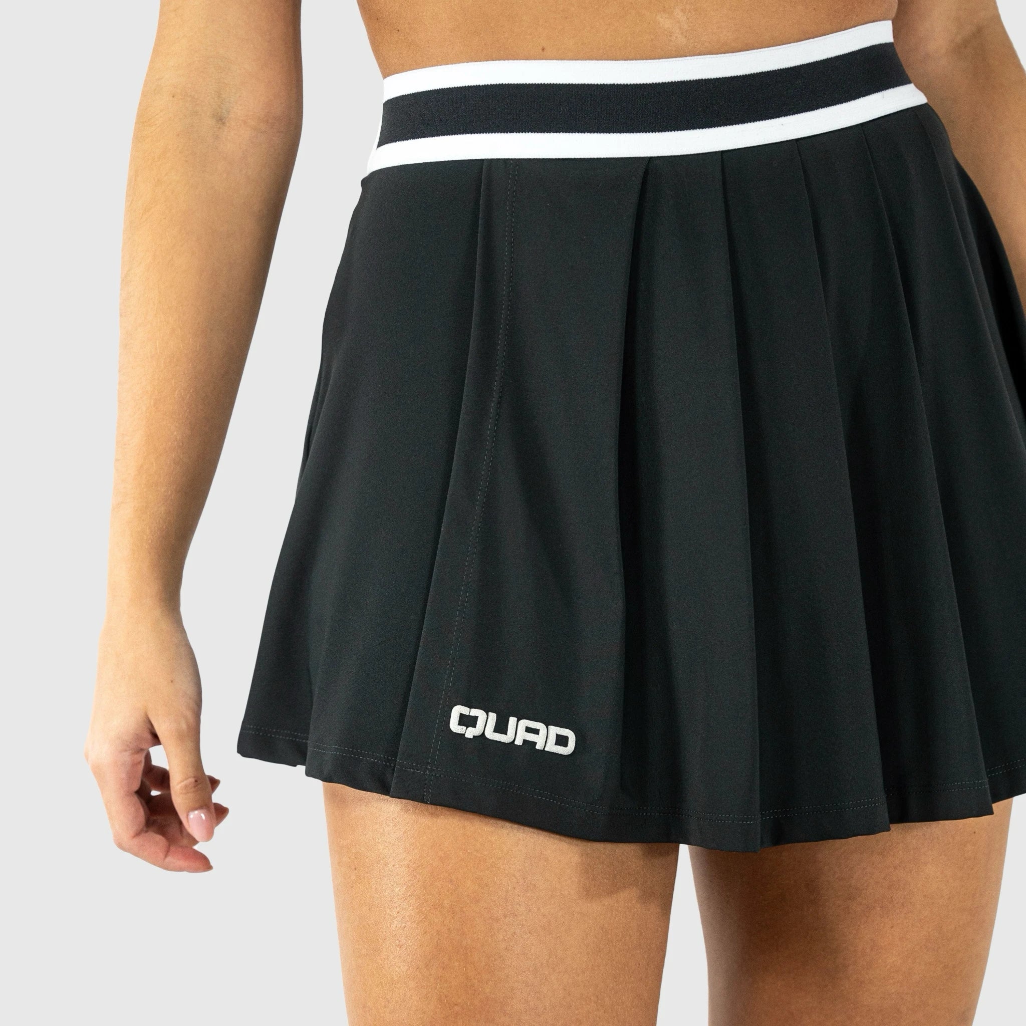 QUAD Charm Skirt Grey - side detail