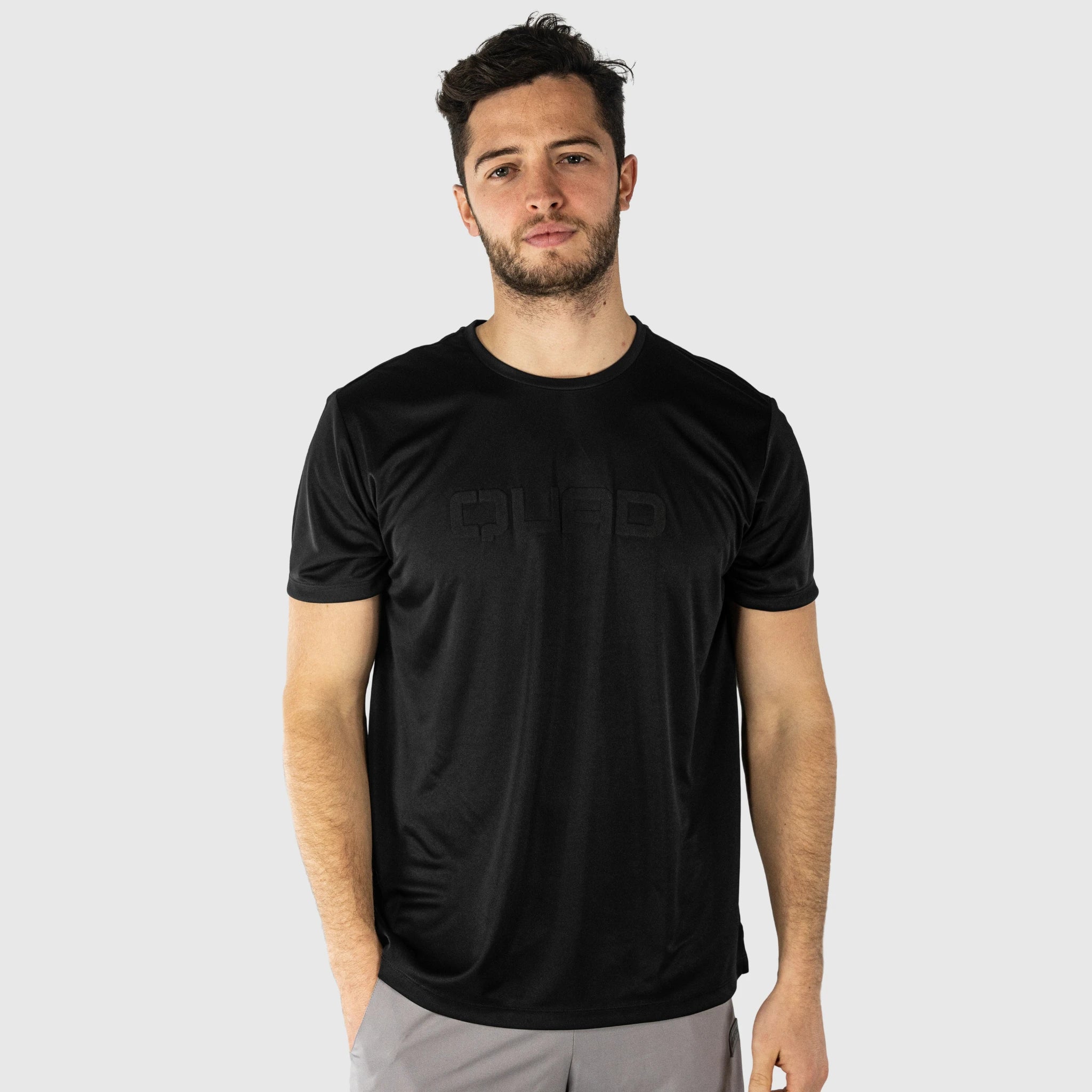 Essence T-Shirt Black