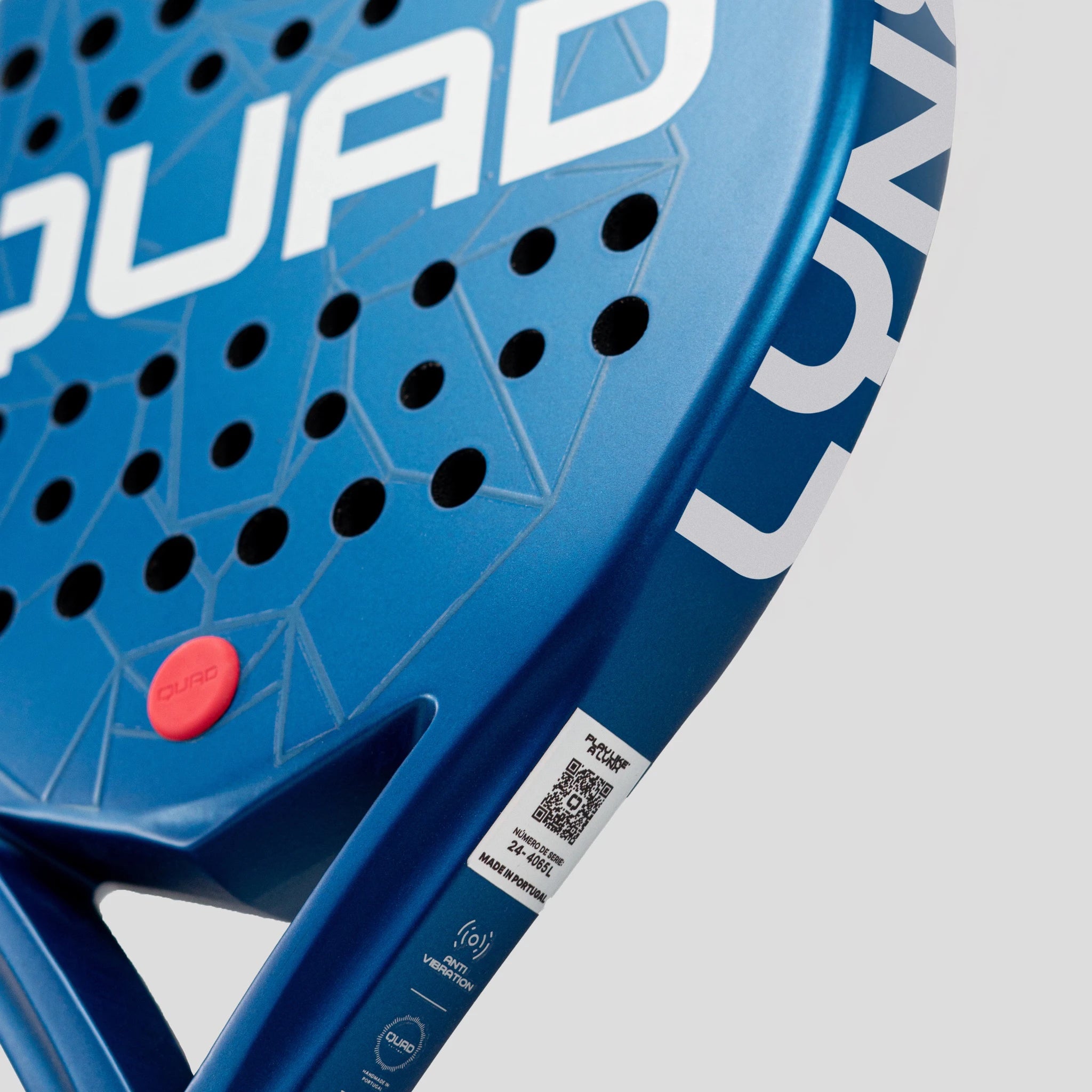 QUAD Shark Padel Racket -right perspective detail