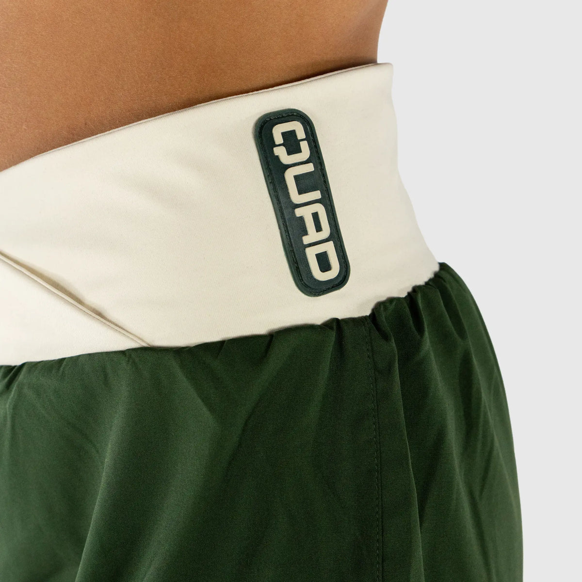 Edge Shorts Green — Interior Detail