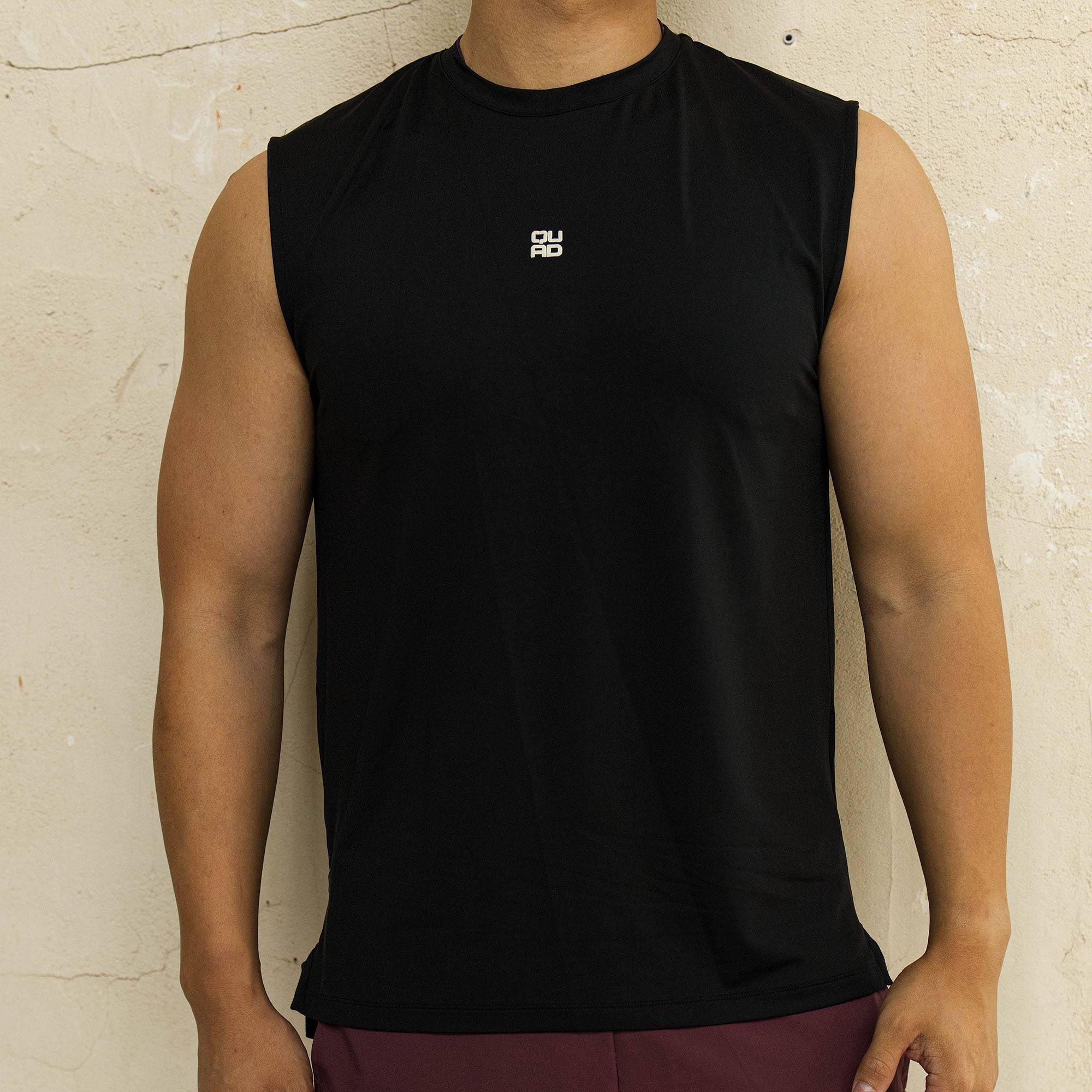 Sleeveless T-shirt Black — Back View