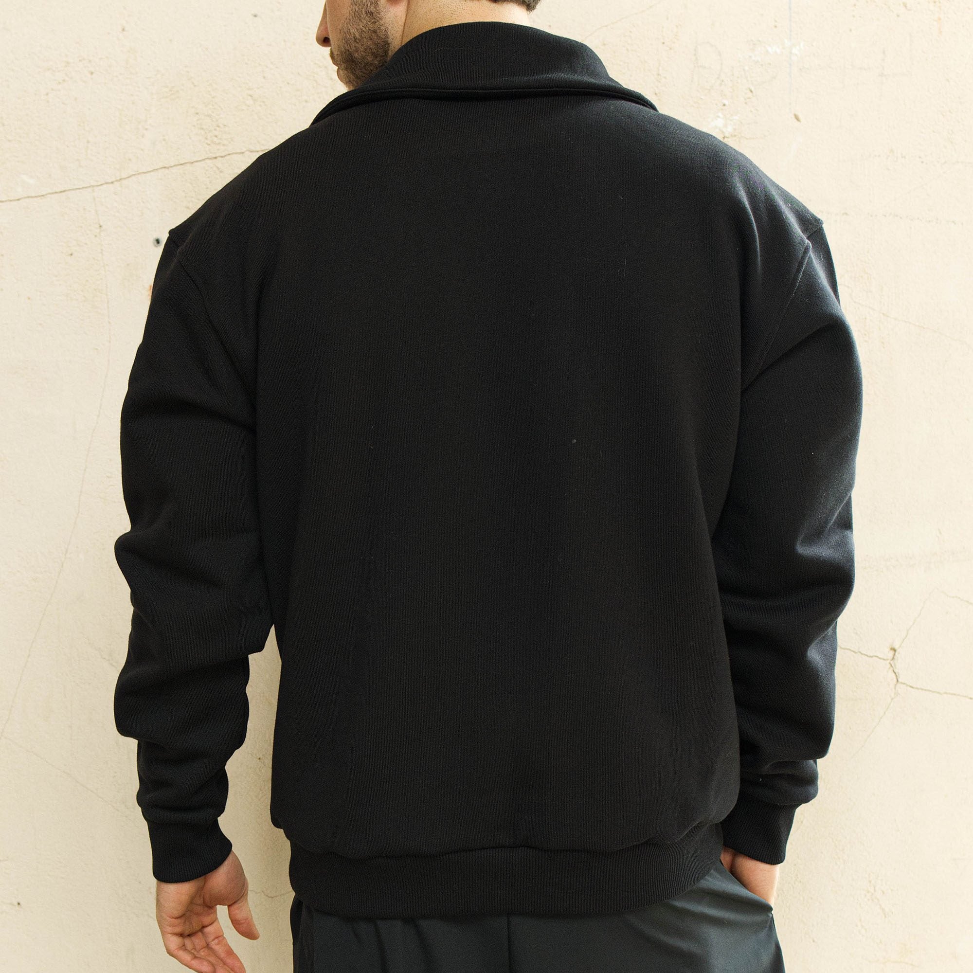 Studio Sweatshirt Black — Front View