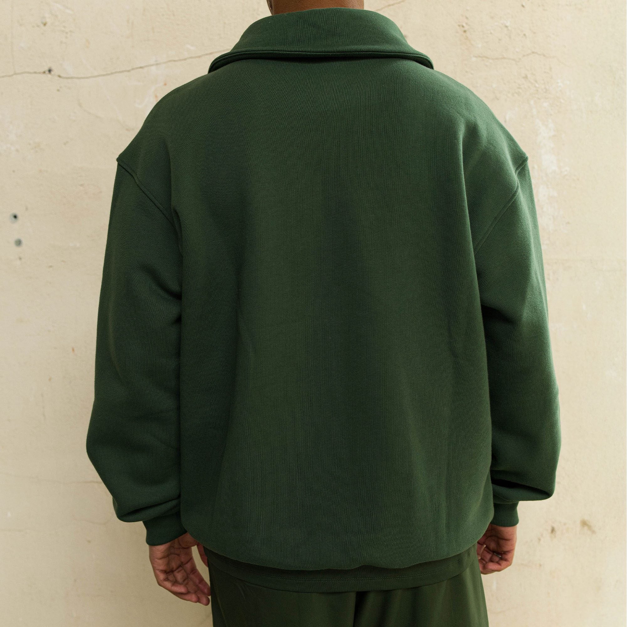 Studio Sweatshirt Green — Front View