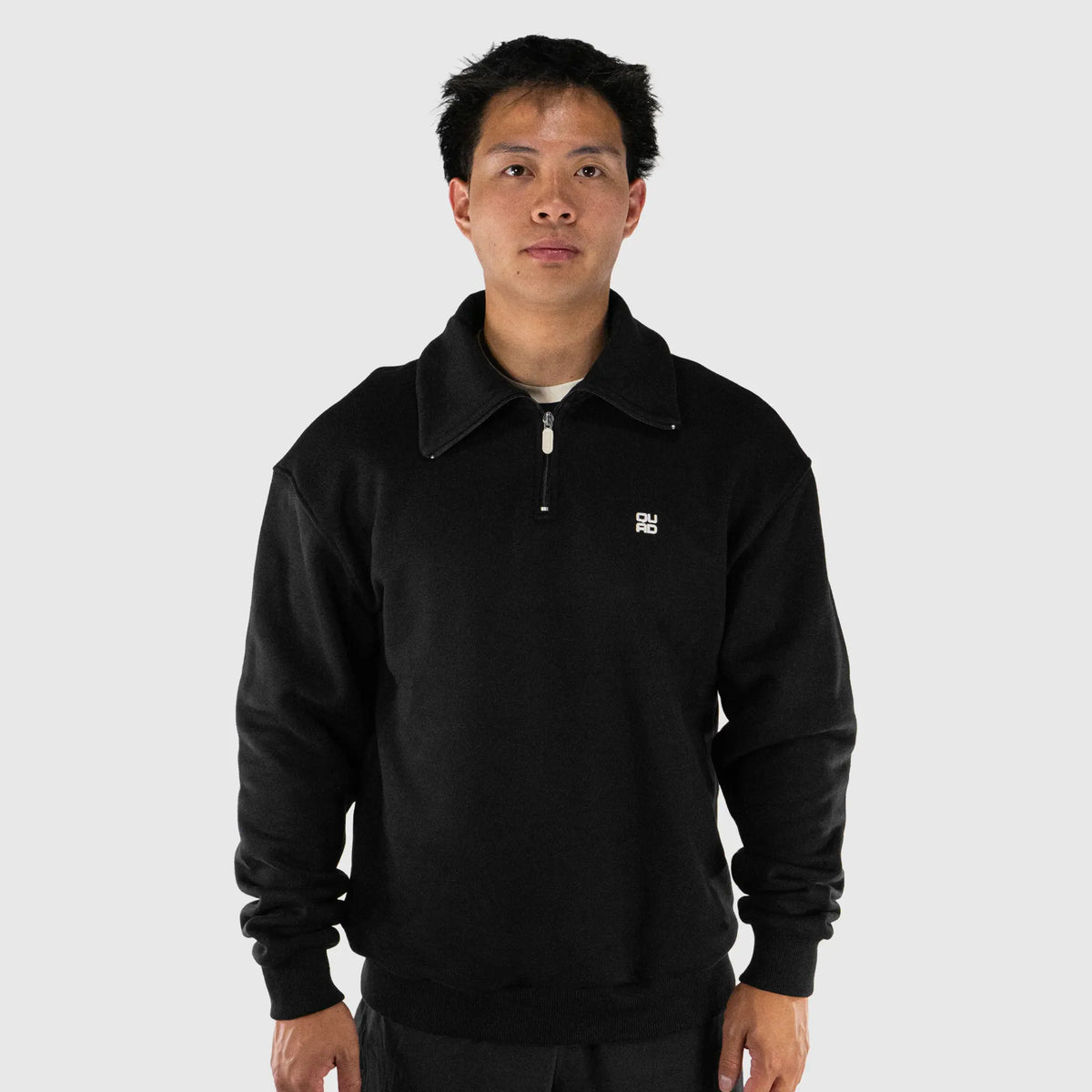 Studio Sweatshirt Black — Front View